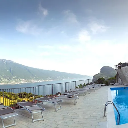 La Quiete 24 View By Gardadomusmea Apartman *