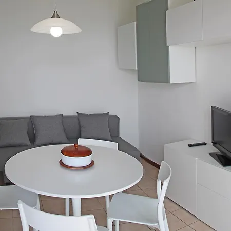Apartment La Quiete 24 View By Gardadomusmea